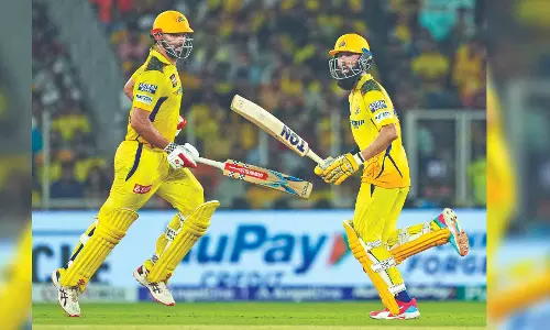 Crush clash for Super Kings
