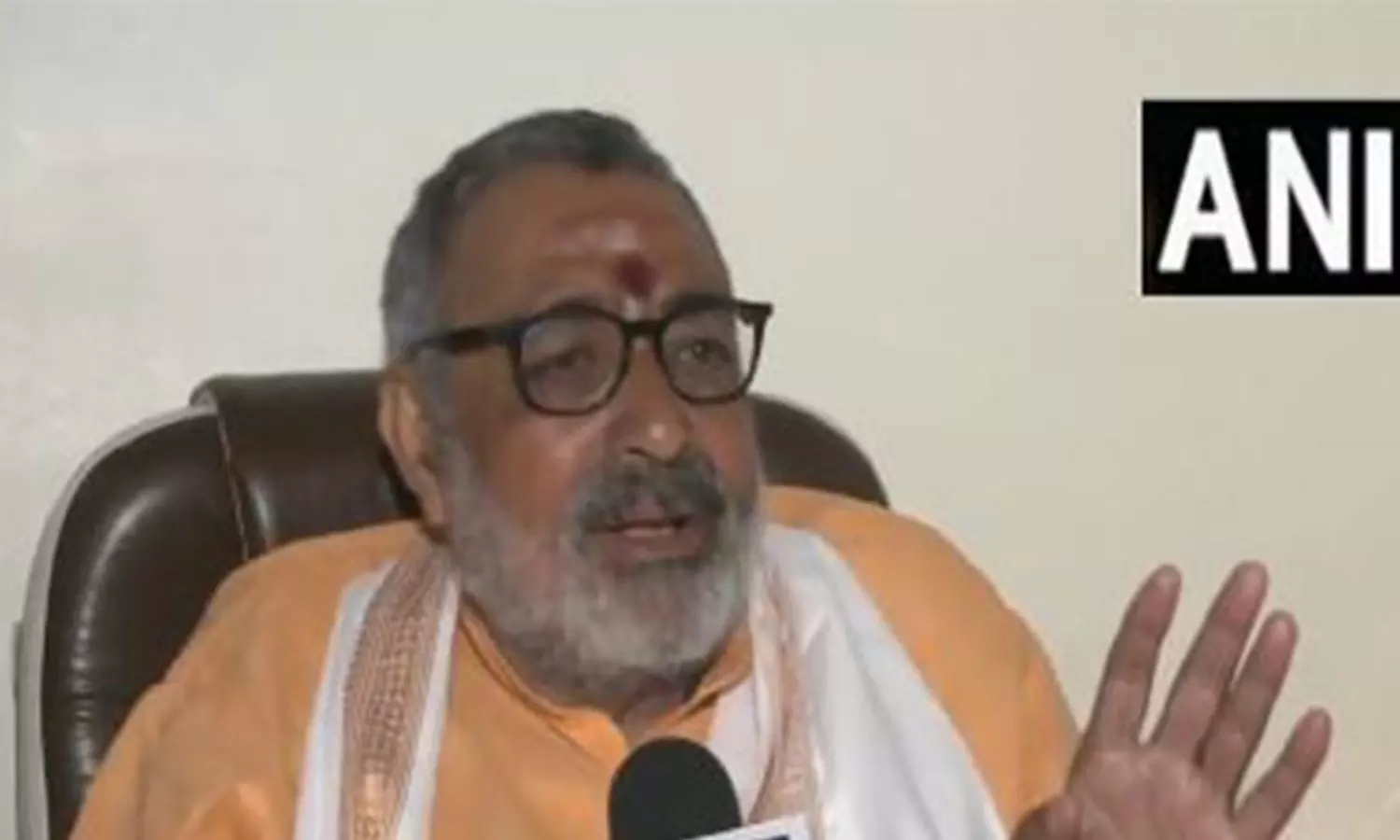 There is no credibility of Kejriwal: Giriraj Singh slams Delhi CM