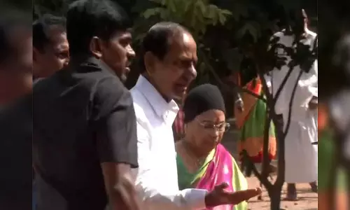 Former Telangana CM KCR cast his vote at Chintamadaka