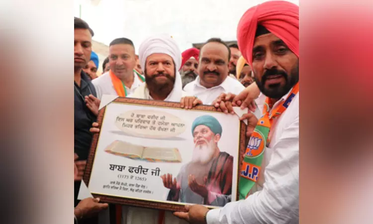 Amid heat and dust of campaigning, BJP’s Hans turns to Sufi music to strike a chord with Faridkot’s miffed farmers