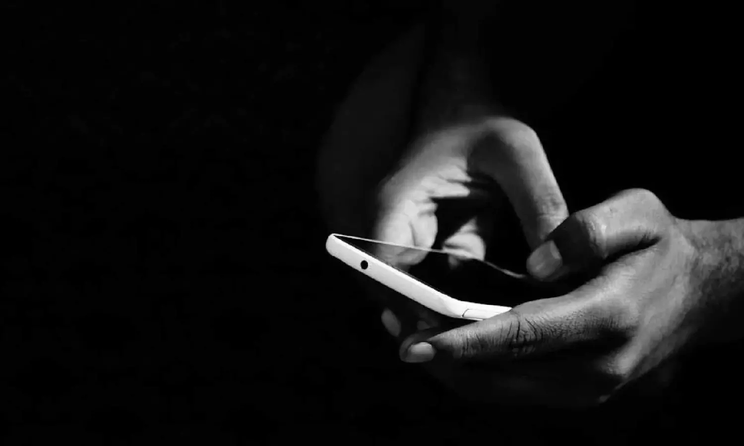 Rural demand, festive push drive India smartphone market growth in July-Sep