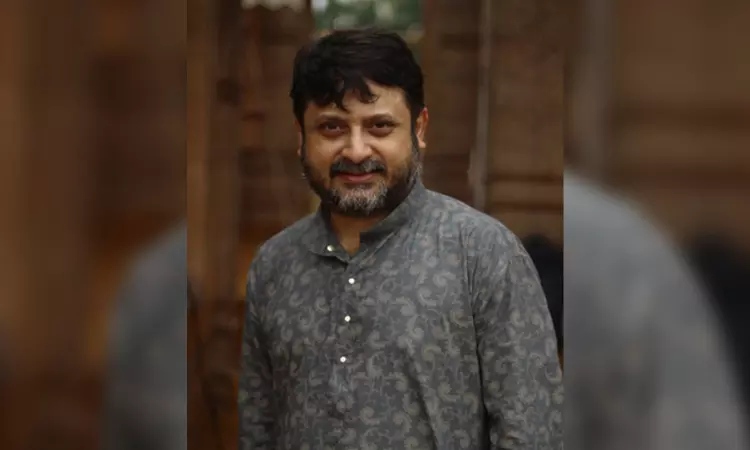 Bengali filmmaker-actor Shiboprosad Mukherjee celebrates 50th birthday with a feast Bengali filmmaker-actor Shiboprosad Mukherjee celebrates 50th birthday with a feast