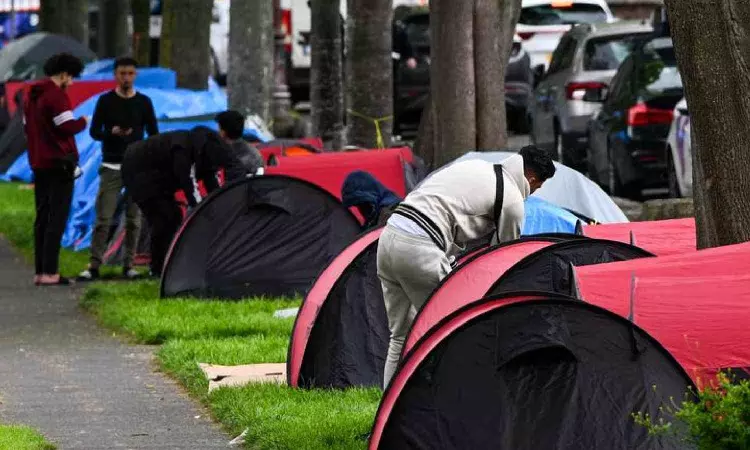 Ireland in panic: Tensions over refugee crisis, tent cities Ireland in panic: Tensions over refugee crisis, tent cities