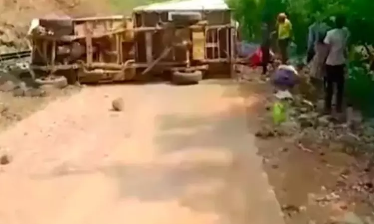 Chhattisgarh accident: Vehicle carrying tendu leaves collectors falls into valley, 18 women among 19 dead