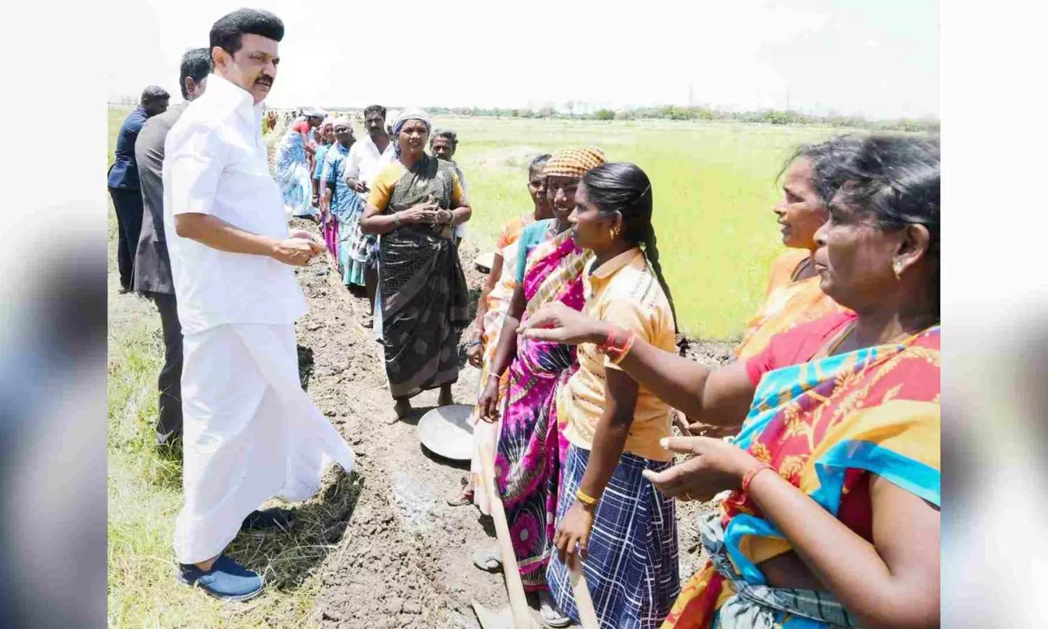 Tamil Nadu leads in agricultural sector by providing food products to the other states
