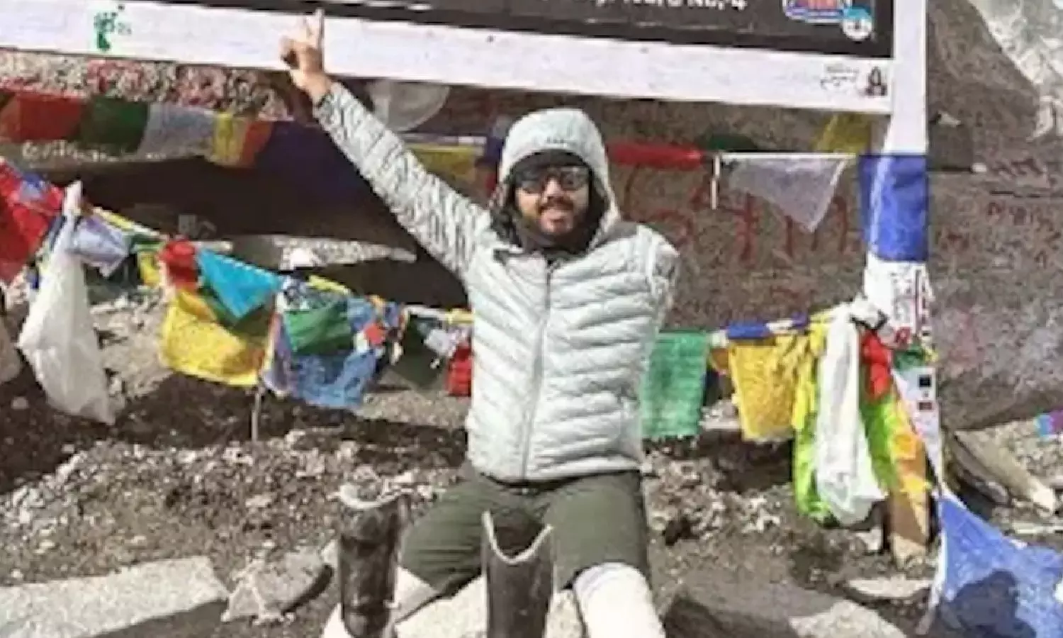 30-yr-old triple amputee from Goa climbs Mt Everest Base Camp; credits it to his mental strength