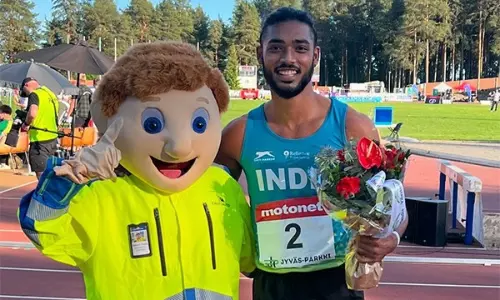 Tejas Shirse establishes new national record in mens hurdles, misses Olympic qualification mark by seconds