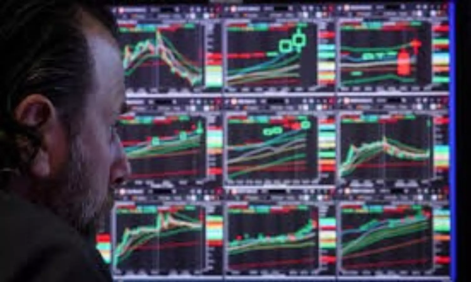 Sensex scales 76000 peak, Nifty hits new high before closing lower; RIL, ITC biggest drag