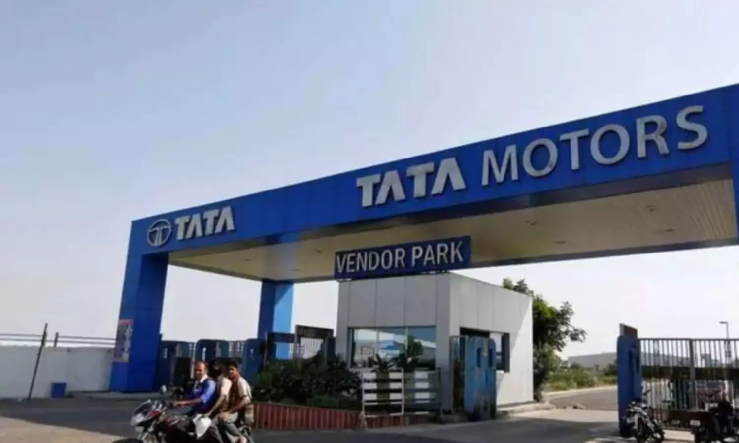 Tata Motors unveils over 50 next-gen vehicles, intelligent solutions at auto expo