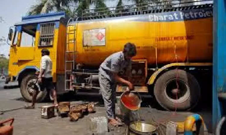 Windfall tax on crude petroleum cut to Rs 5,200/tonne Windfall tax on crude petroleum cut to Rs 5,200/tonne