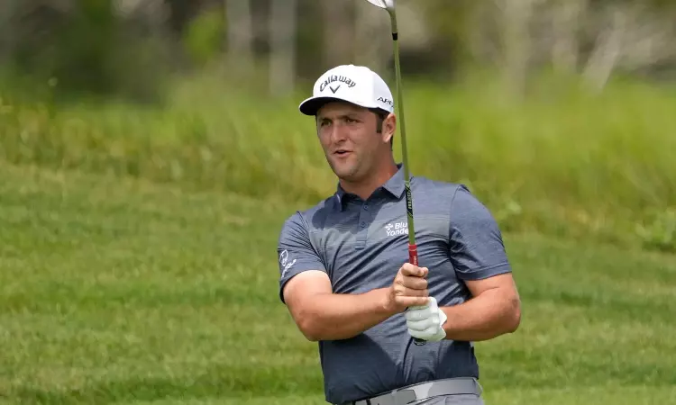 MacIntyre in sight of maiden PGA Tour win; Bhatia slips to 58th MacIntyre in sight of maiden PGA Tour win; Bhatia slips to 58th