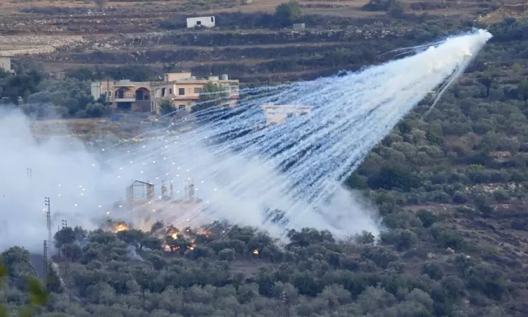 Rights group accuses Israel of hitting residential buildings with white phosphorous in Lebanon