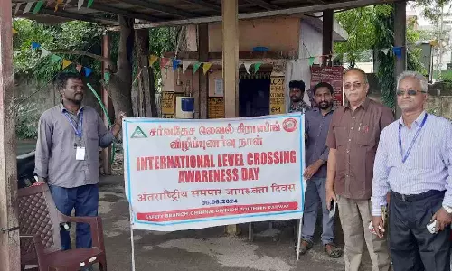 Chennai Division of Southern Railway observes international level crossing awareness day Chennai Division of Southern Railway observes international level crossing awareness day