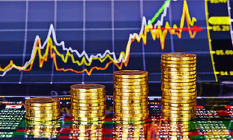 Indias forex reserves at historic high of $651.5 bn, CAD to dip: RBI Indias forex reserves at historic high of $651.5 bn, CAD to dip: RBI