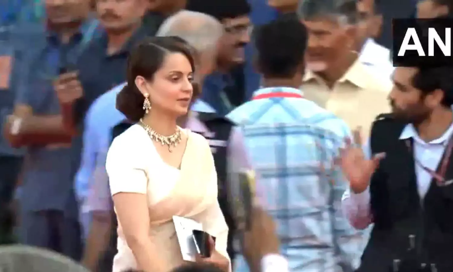 BJP MP-elect Kangana Ranaut attends the oath... ... Modi 3.0 new Cabinet HIGHLIGHTS: Narendra Modi takes oath as PM for third time, 72 ministers sworn in BJP MP-elect Kangana Ranaut attends the oath... ... Modi 3.0 new Cabinet HIGHLIGHTS: Narendra Modi takes oath as PM for third time, 72 ministers sworn in