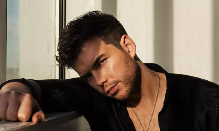 Bridgerton star Luke Newton nearly reveals his relationship status Bridgerton star Luke Newton nearly reveals his relationship status