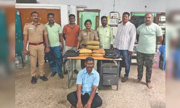 Tiruchy PEW cops nab man smuggling ganja from Andhra, seize 12 kg of drug Tiruchy PEW cops nab man smuggling ganja from Andhra, seize 12 kg of drug