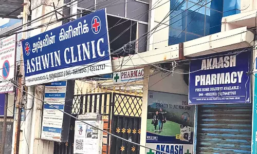 Citizen Connect: Dangling cables on footpaths in Anna Nagar pose risks