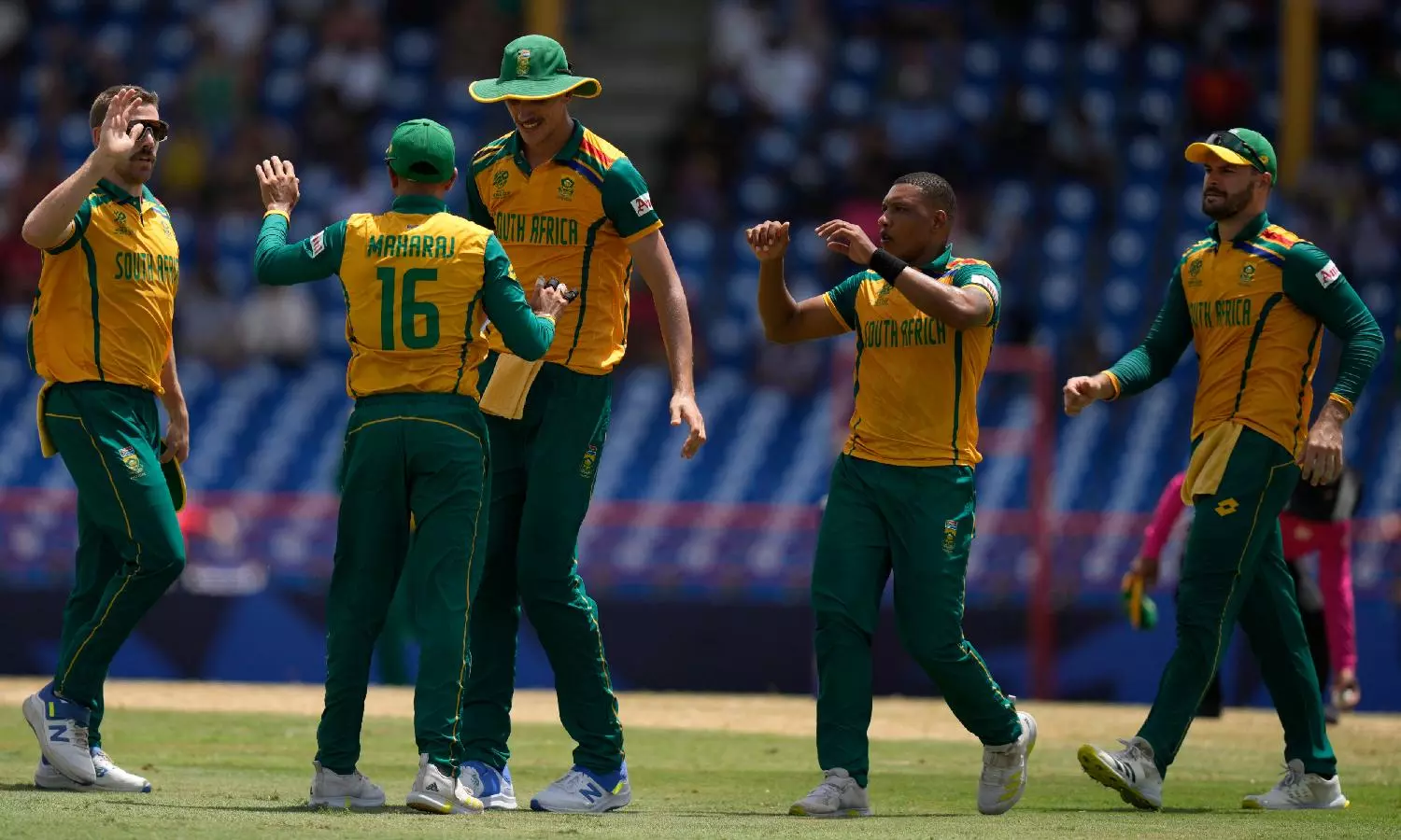 T20 World Cup: De Kock, bowlers power SA to 7-run win over England