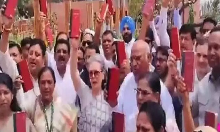 Ahead of first LS session, INDIA bloc MPs march together as show of strength Ahead of first LS session, INDIA bloc MPs march together as show of strength