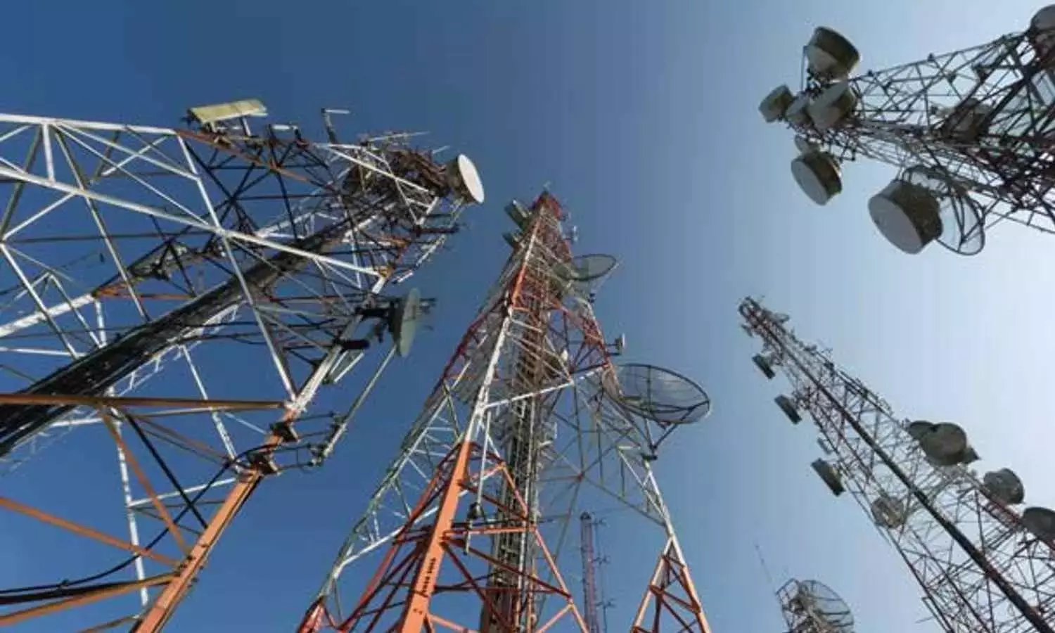 Telcos eye four spectrum bands worth Rs 96,238 crore as auction enters round 4 on Day 1