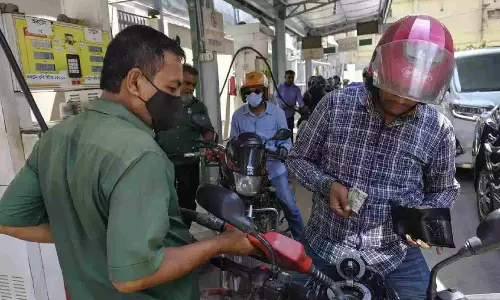 Petrol and diesel prices remain stable for 101 days in Chennai