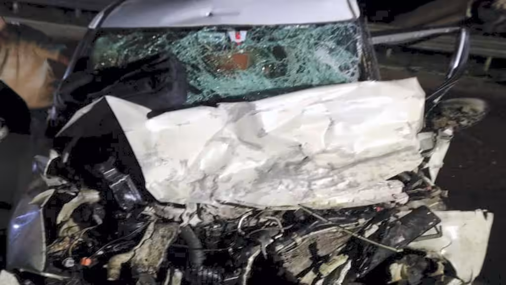 Seven dead, three injured as two vehicles collide on Samruddhi Expressway