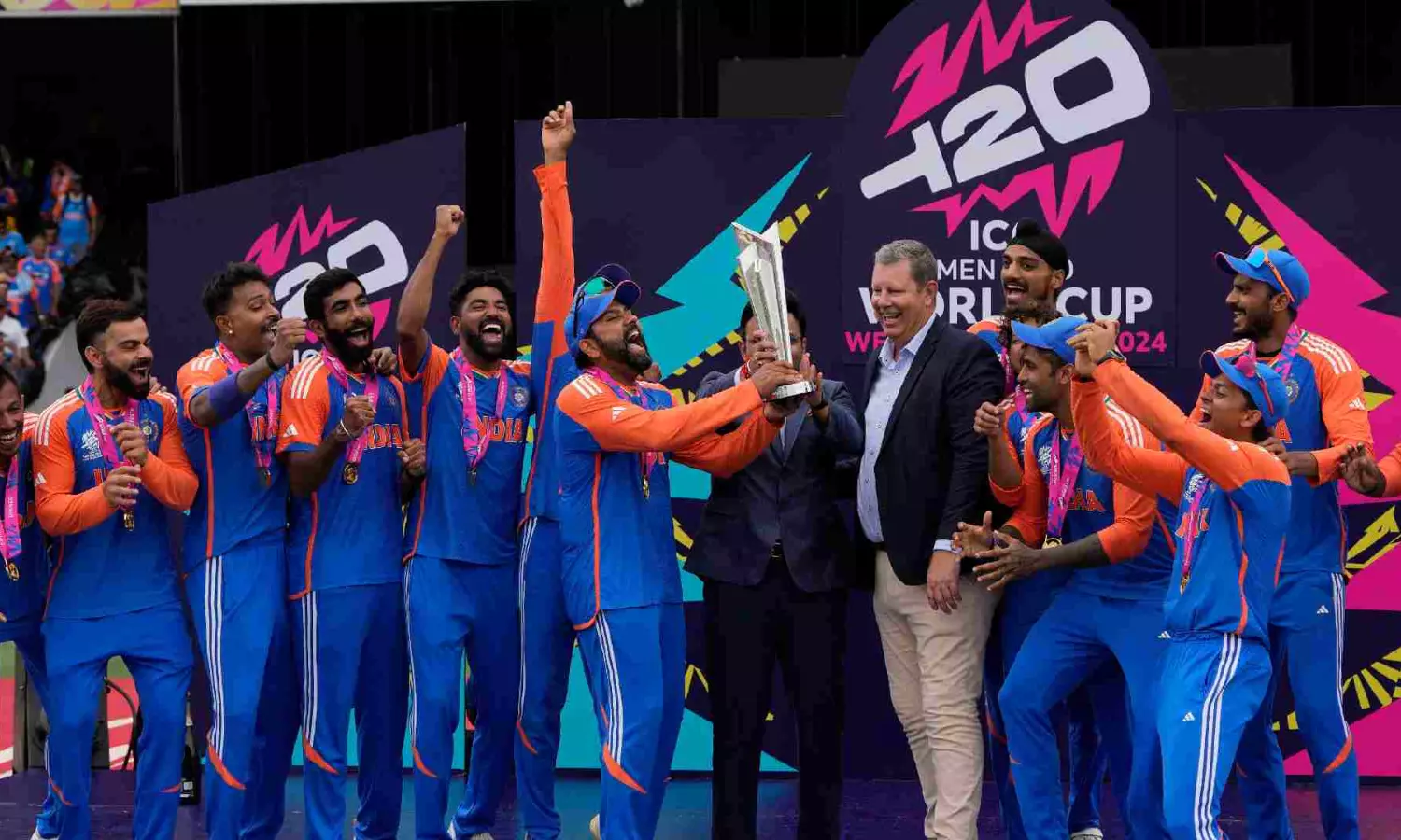 Indian cricket teams return disrupted by hurricane