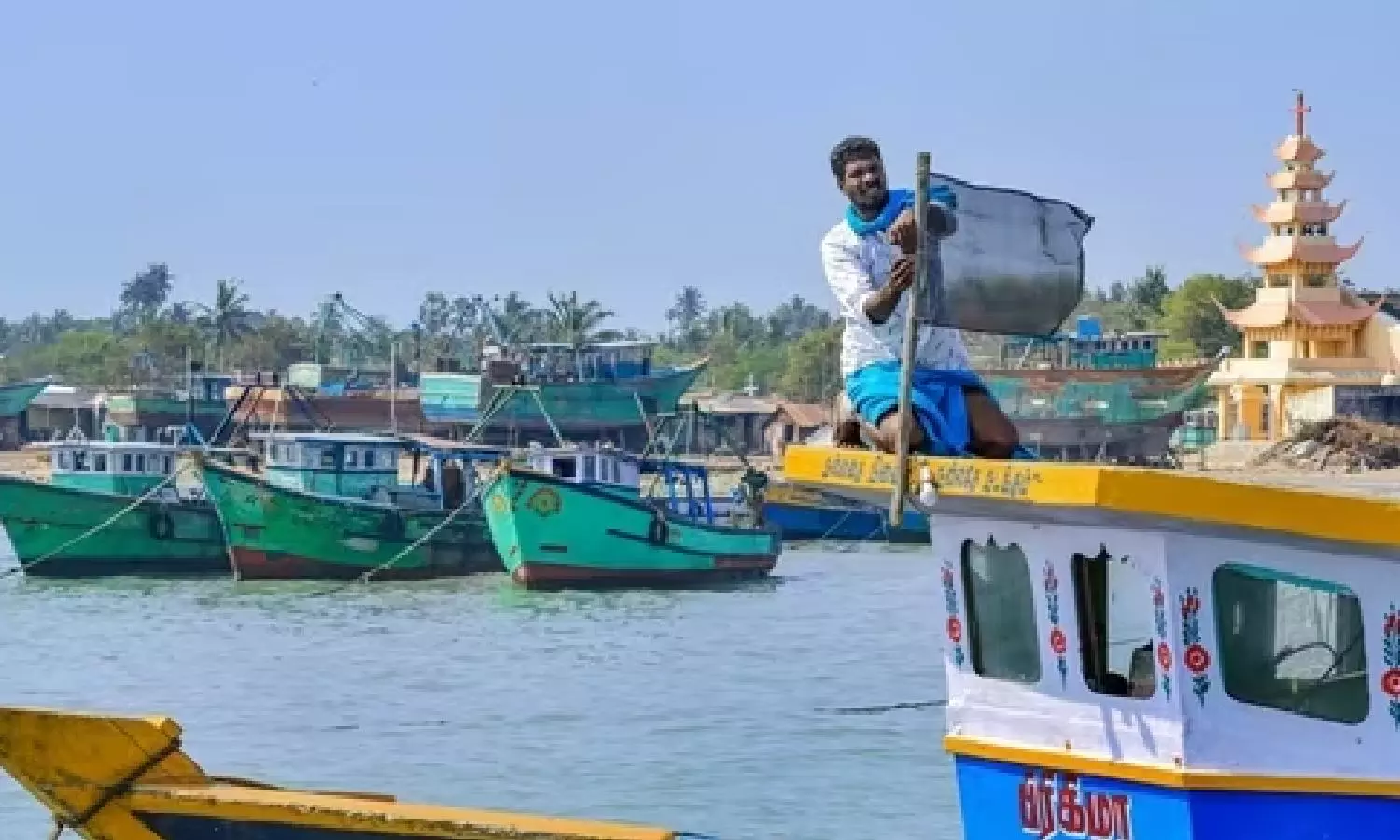 Trawler impounded for violating fishing ban on Kanniyakumari coast