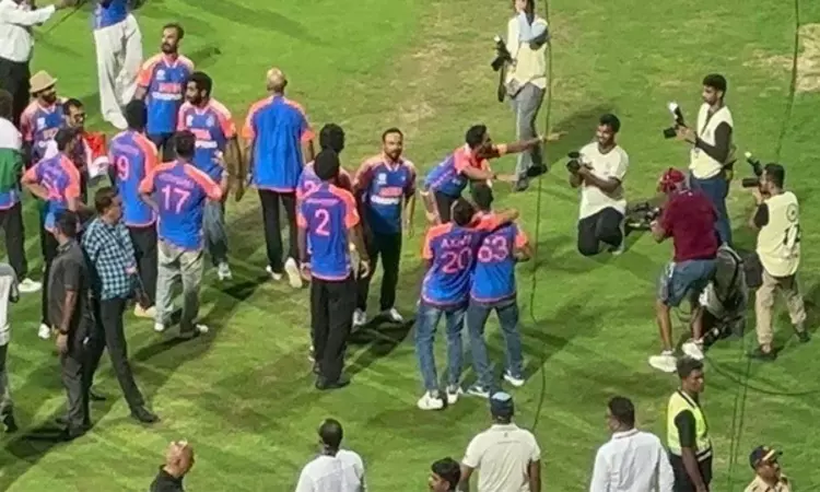 Maximum City, Maximum Love: Mumbai halts to salute Team Indias Victory Parade Maximum City, Maximum Love: Mumbai halts to salute Team Indias Victory Parade