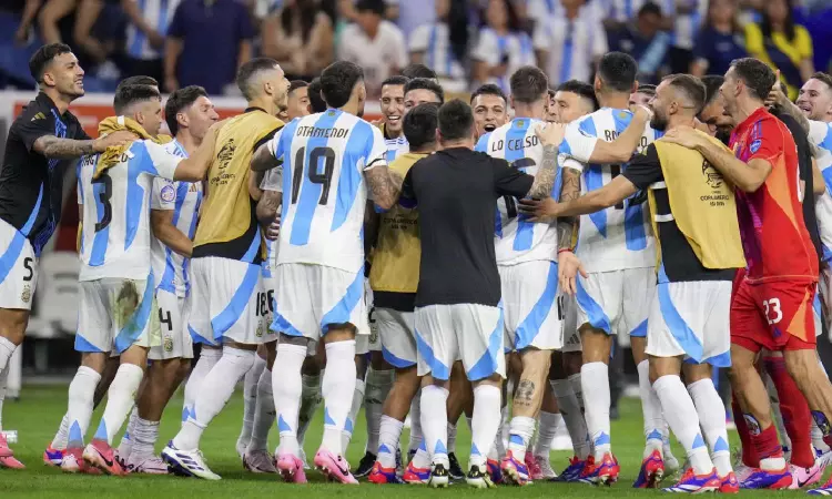 Argentina reaches Copa America semifinals, beating Ecuador 4-2 on penalty kicks after 1-1 draw Argentina reaches Copa America semifinals, beating Ecuador 4-2 on penalty kicks after 1-1 draw