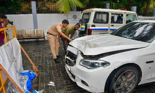 Mumbai BMW crash: LOC issued against 24-yr-old absconding car driver