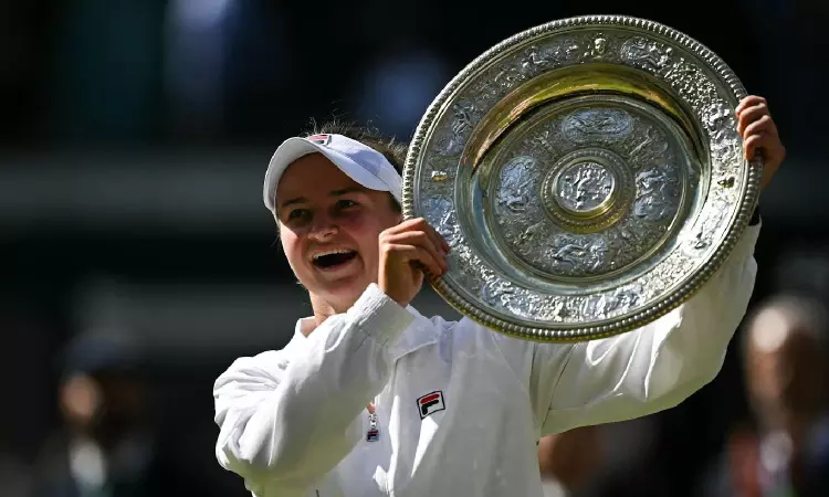 Krejcikova holds off Paolini to win Wimbledon title Krejcikova holds off Paolini to win Wimbledon title