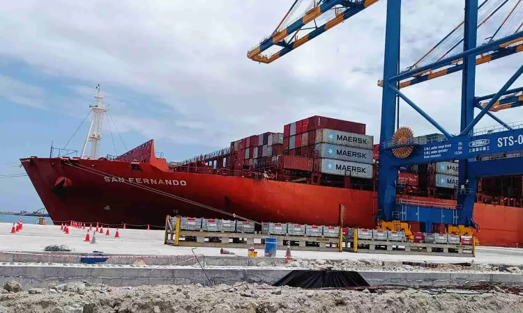 Exports rise 2.56 pc to USD 35.2 bn in Jun; trade deficit widens to USD 20.98 bn