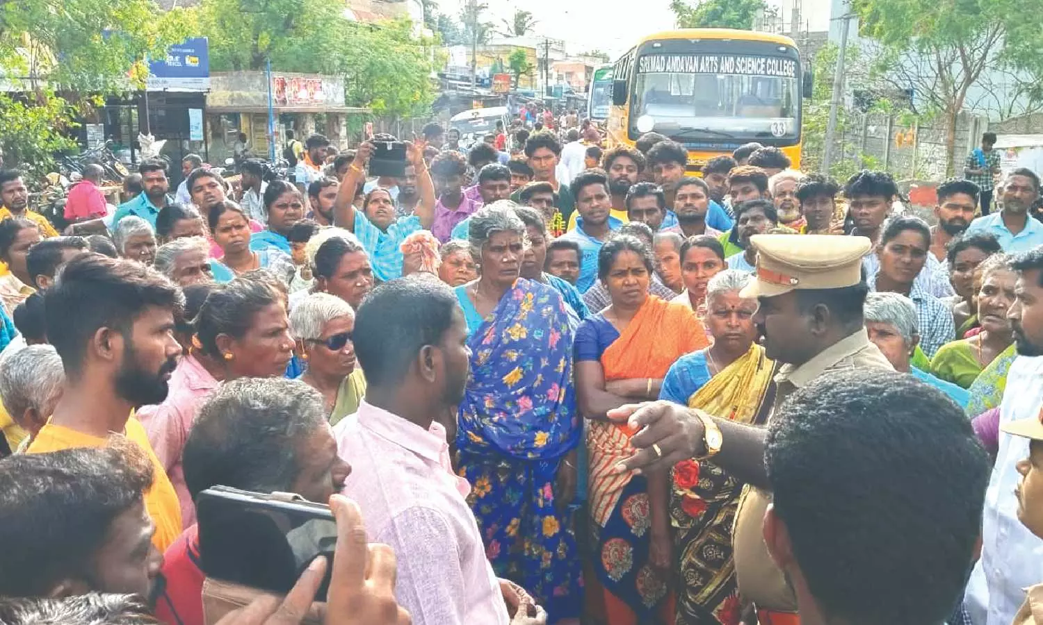 18-month-old girl fatally knocked down by bike rider in Tiruchy, residents stage protest