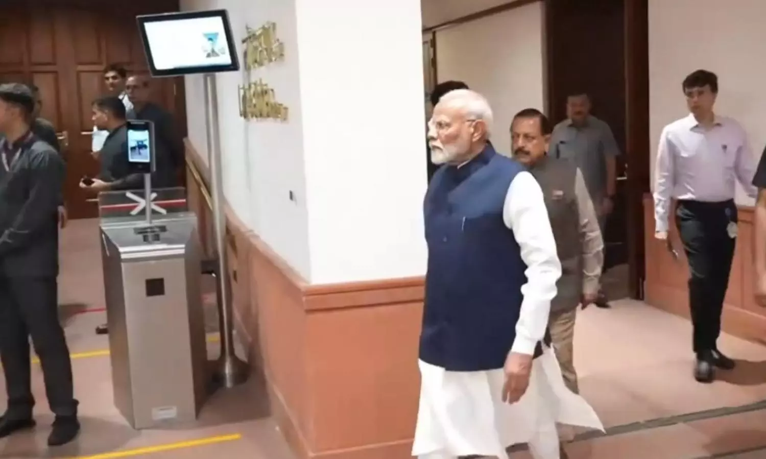 PM Modi arrives at Parliament ahead of Budget... ... Union Budget 2024 Live: Standard Deduction for salaried employees hiked to Rs 75,000 PM Modi arrives at Parliament ahead of Budget... ... Union Budget 2024 Live: Standard Deduction for salaried employees hiked to Rs 75,000