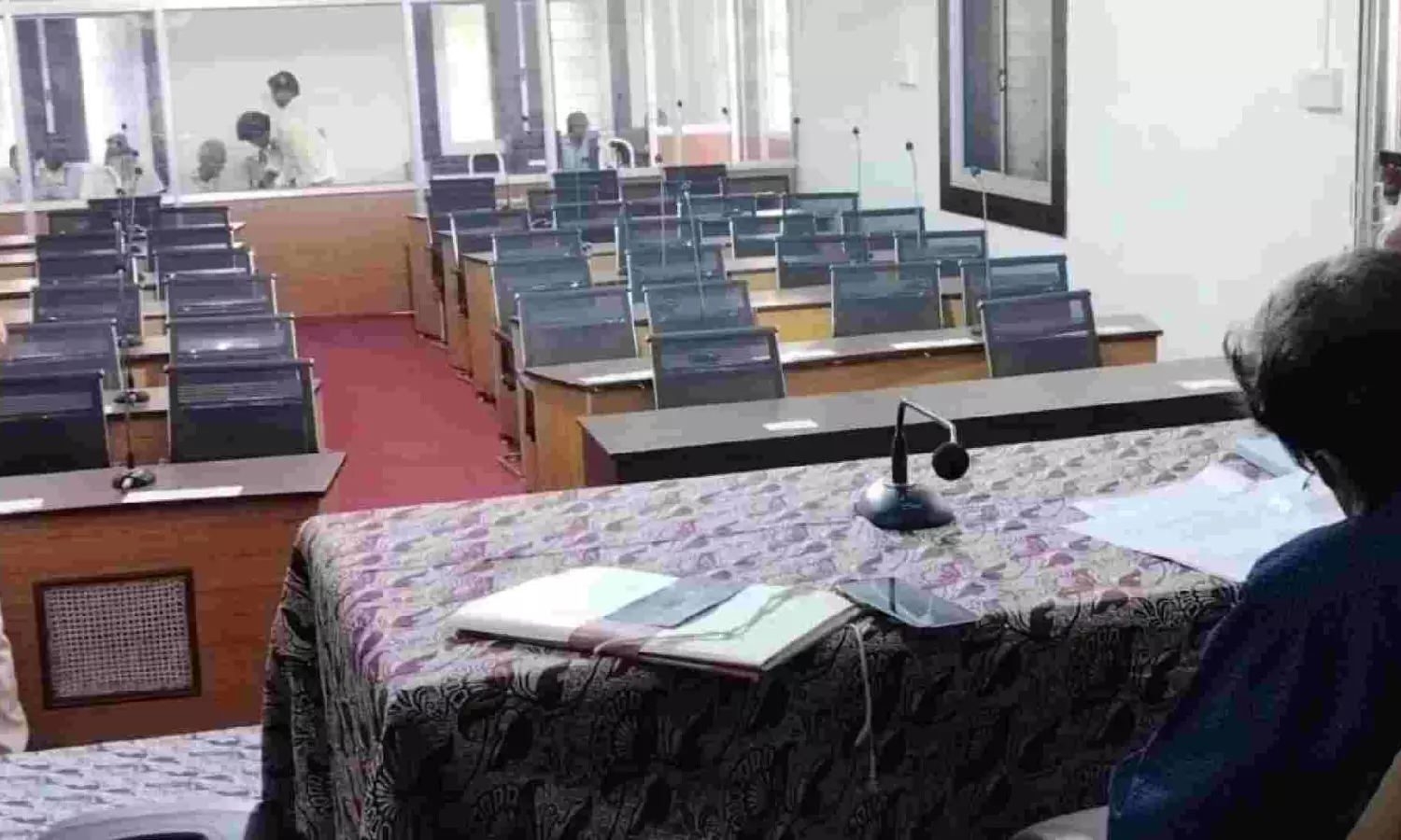 No-confidence motion against the Kancheepuram Mayor failed