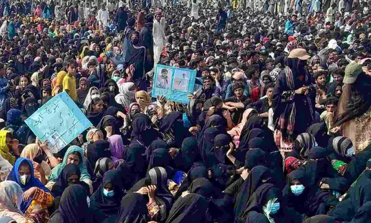 1 Pak soldier killed, 16 injured in mob attack in Balochistan during rally