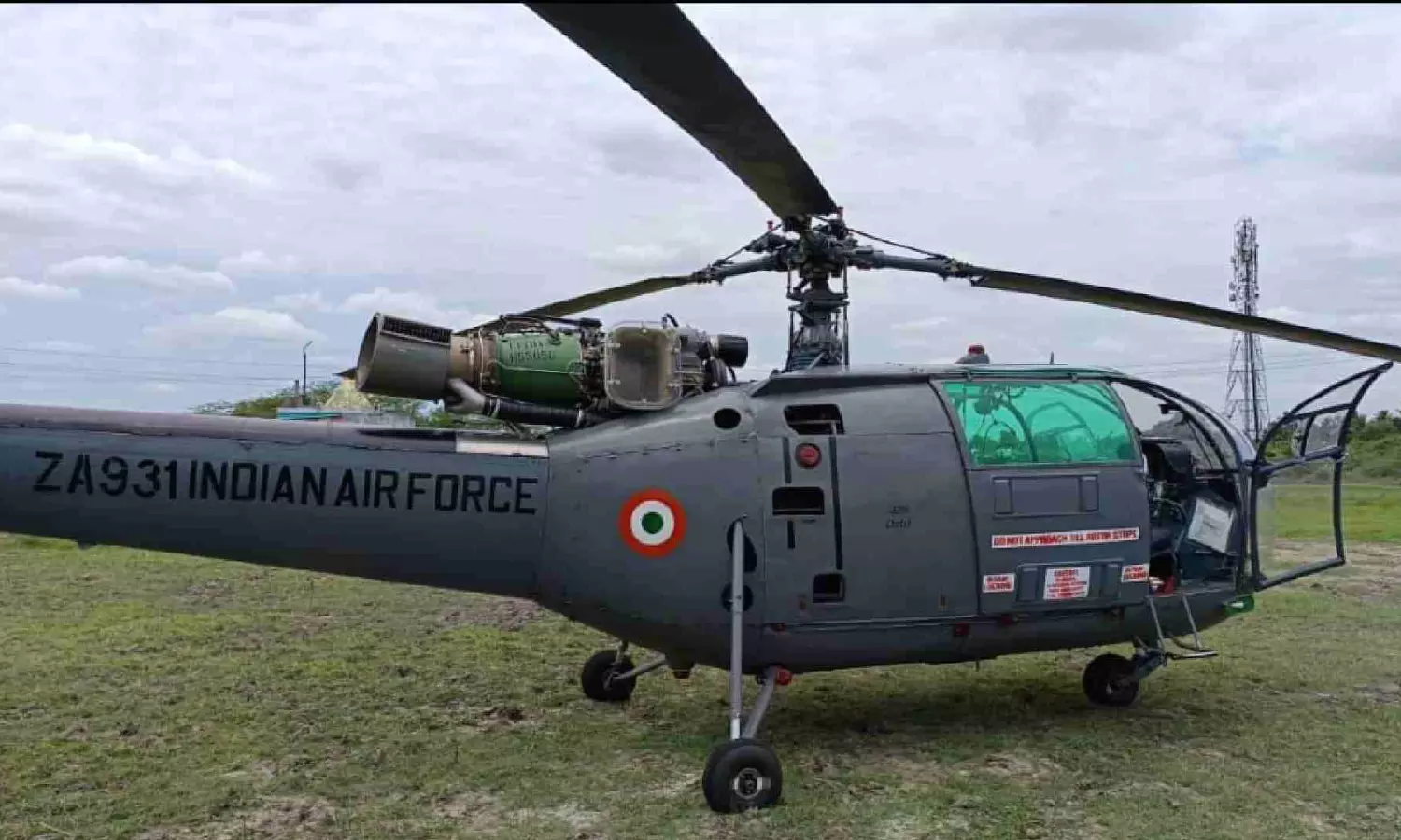Snag-hit IAF helicopter from Tambaram station makes forced landing in Kancheepuram