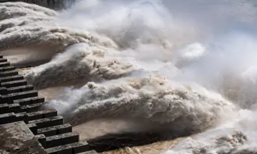 Over 19,000 evacuated in north China city due to flooding threats