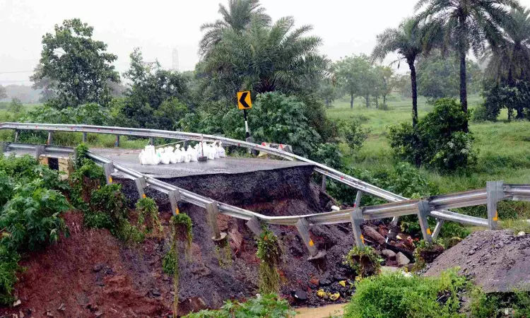 Incessant rains wash away road diversions, uproot trees, damage houses in Jharkhand