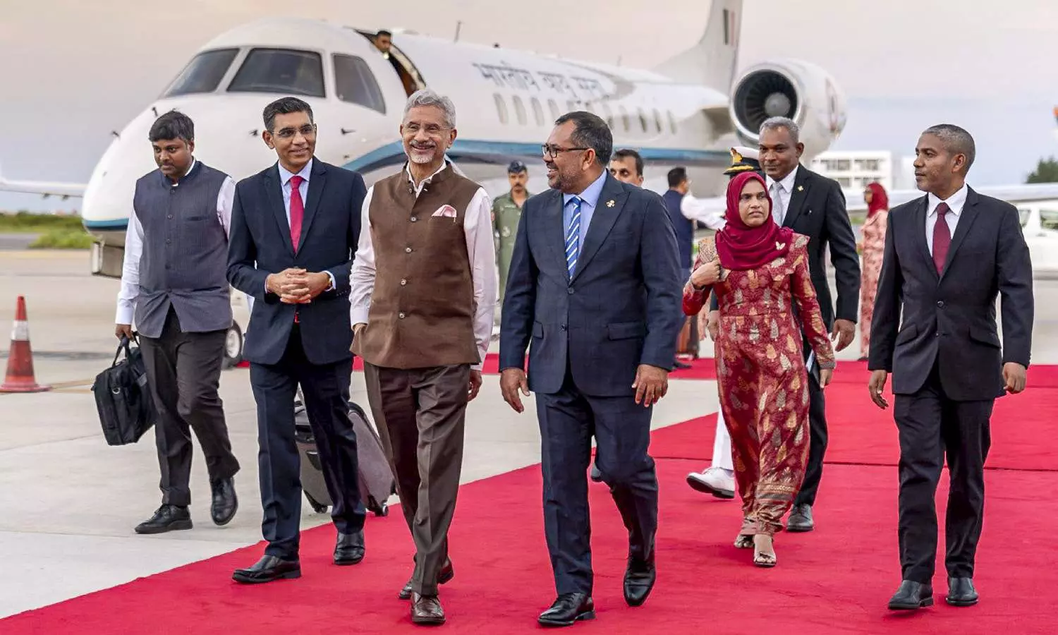 Jaishankar meets Maldivian counterpart to forge closer bilateral ties