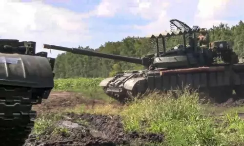 Russia tightens security in region of Ukraine incursion, fighting persists