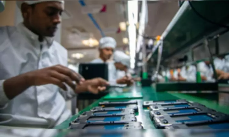 India mobile phone exports reach $6.5 billion in April-July, iPhones lead