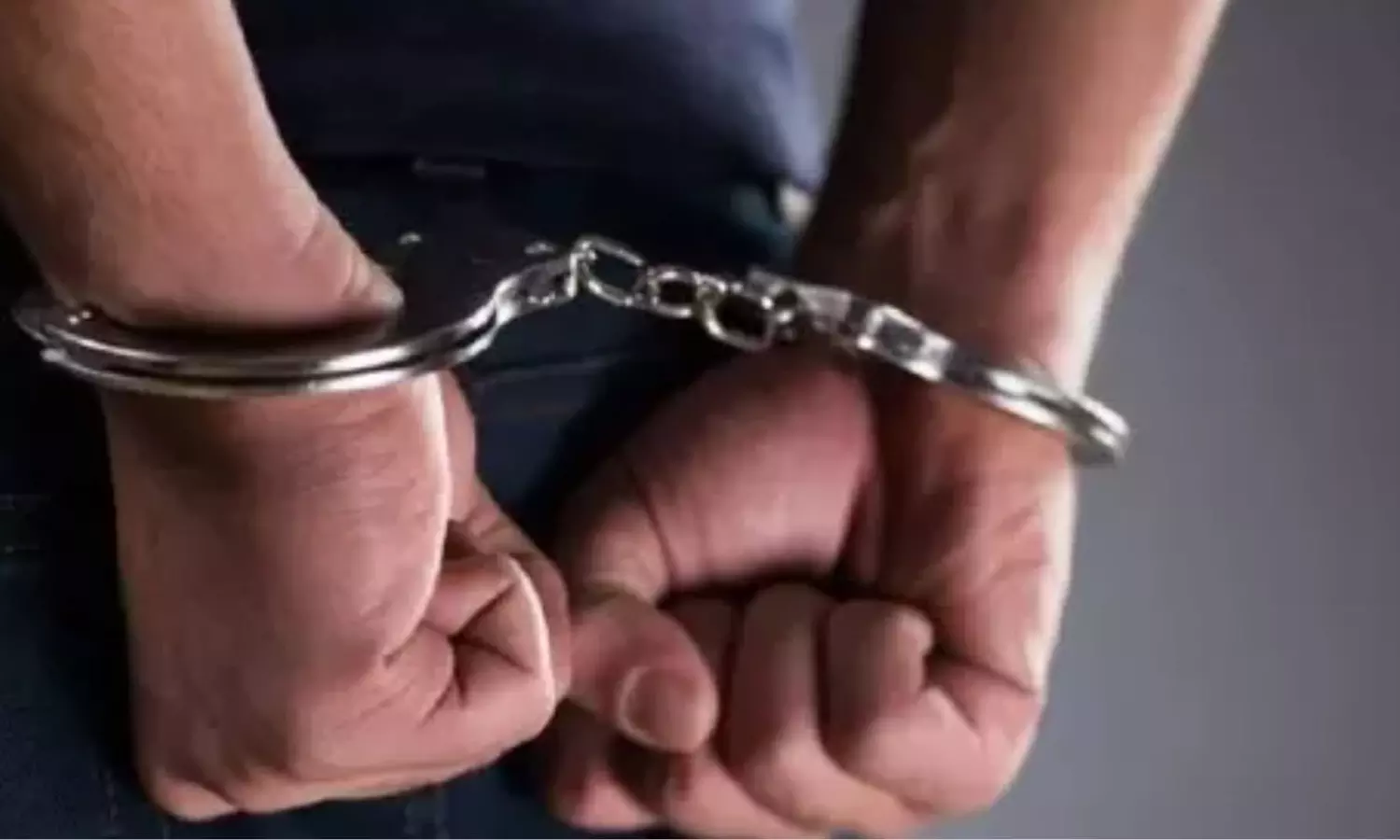 Cuddalore: TASMAC officials try to bribe DVAC official, arrested by same agency Cuddalore: TASMAC officials try to bribe DVAC official, arrested by same agency