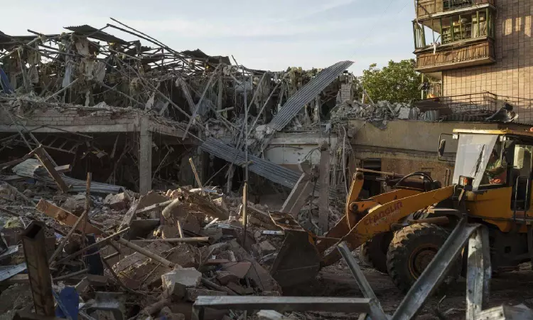 Russia unleashes a massive drone and missile attack on Ukraine. At least 3 people are killed
