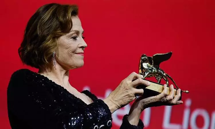 I want to roar: Sigourney Weaver receives Lifetime Achievement Golden Lion award at Venice Film Festival I want to roar: Sigourney Weaver receives Lifetime Achievement Golden Lion award at Venice Film Festival