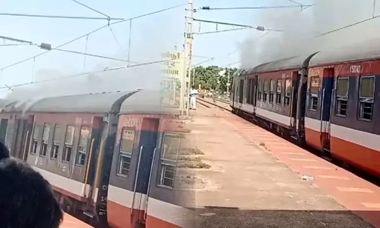 Fire breaks out in Tiruchy - Karaikal passenger train, no casualties reported