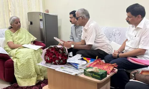 Chit funds body meets FM, seeks GST exemption