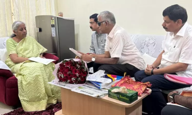 Chit funds body meets FM, seeks GST exemption